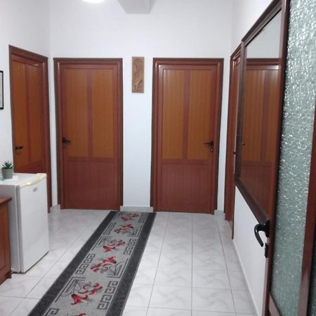 White Villa Berat Esterno foto