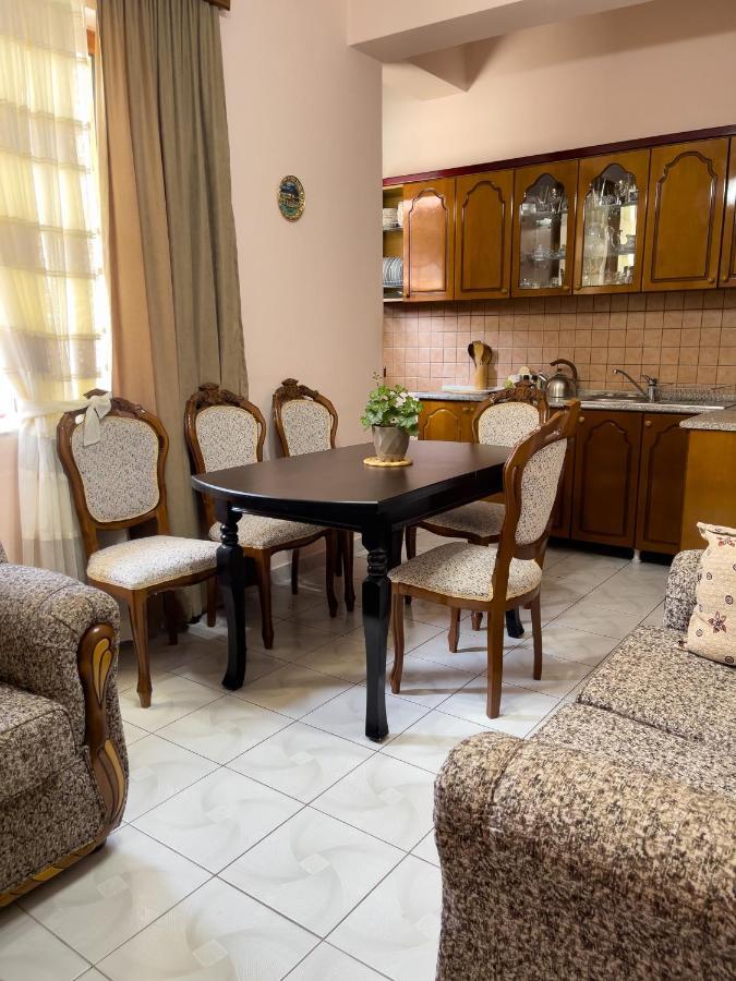 White Villa Berat Esterno foto