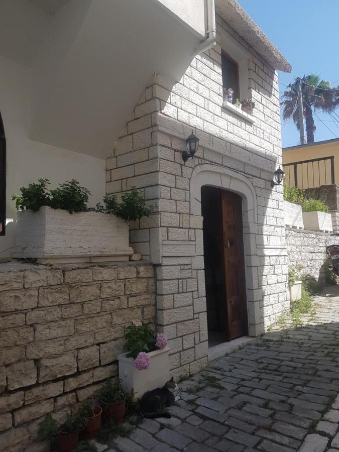 White Villa Berat Esterno foto